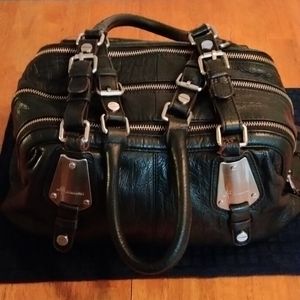 B. Makowsky shoulder Bag